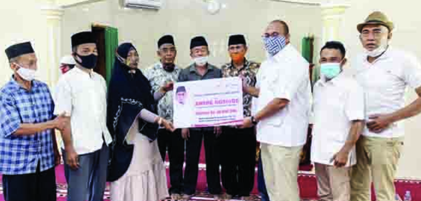 Andre Bantu Pembangunan Masjid Al Amanah Mata Air