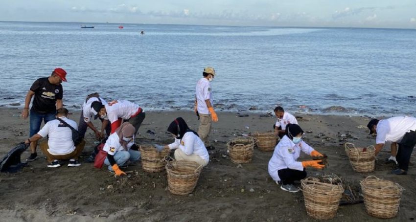 Bersih-bersih Pantai Padang, Gerindra Sumbar Punya Harapan Ini