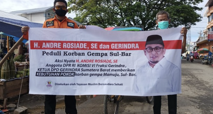 Andre Rosiade Sediakan Makanan bagi Ribuan Korban Gempa Mamuju Sulbar
