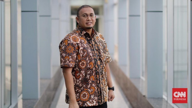 Andre Rosiade Bantu Sembako untuk 3 Kampung Terdampak Banjir di Sumbar