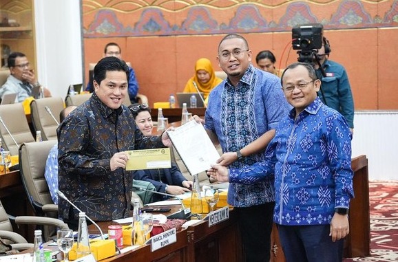 Serahkan Surat ke Erick Thohir, Andre Rosiade Dorong Pengembangan RSUP M Djamil