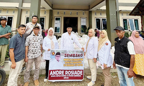 Andre Rosiade Kirim 1.500 Paket Sembako untuk Korban Banjir Bandang Limapuluh Kota