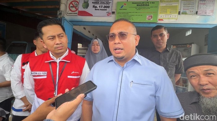 Andre Rosiade Minta Pertamina Tindak Pangkalan LPG 3 Kg yang Nakal di Sumbar