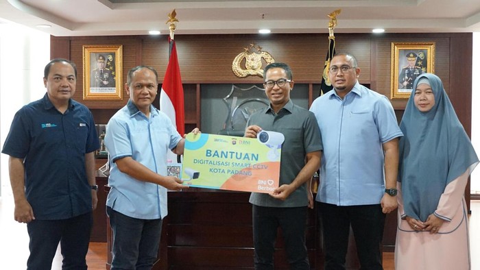 Andre Rosiade Fasilitasi Bantuan Smart CCTV untuk Polda Sumbar dari BNI