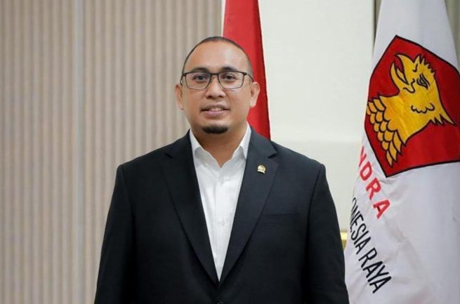 Andre Rosiade Ajak Masyarakat Sumbar Ikuti Jalan Sehat Bertabur Hadiah di HUT ke-17 Gerindra, Hari ini Pengambilan Kupon