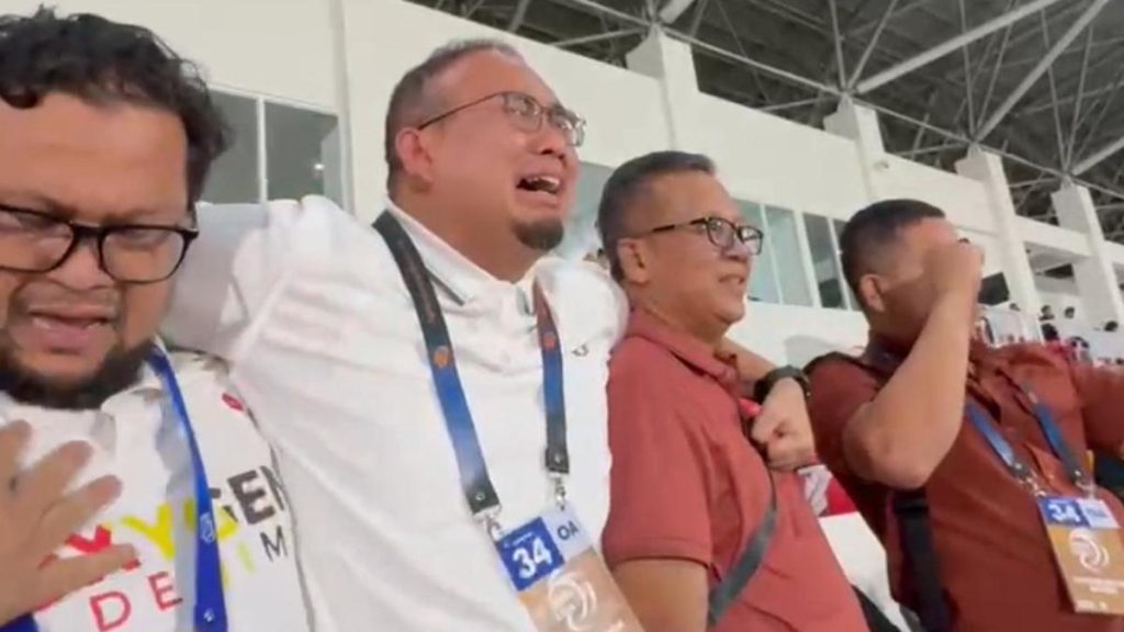 Semen Padang FC Menang dan Bertahan di Liga 1, Andre Rosiade Tetap Teriak ‘Lawan Mafia’