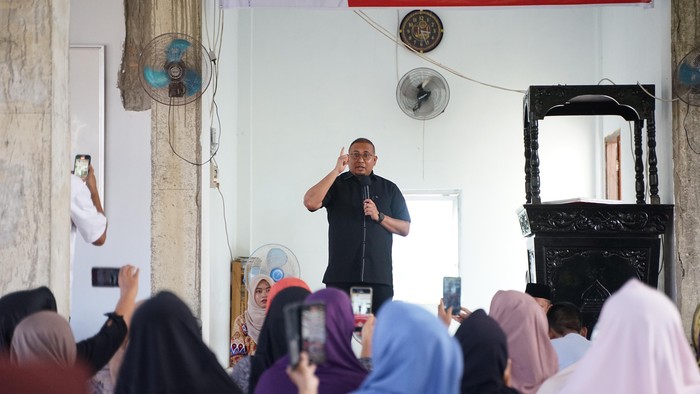 Andre Rosiade Bantu Pembangunan Musala dan Beri Ambulans di Kota Padang