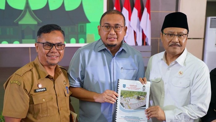 Andre Rosiade: Kemensos Bakal Pugar Makam Mohammad Yamin di Sawahlunto