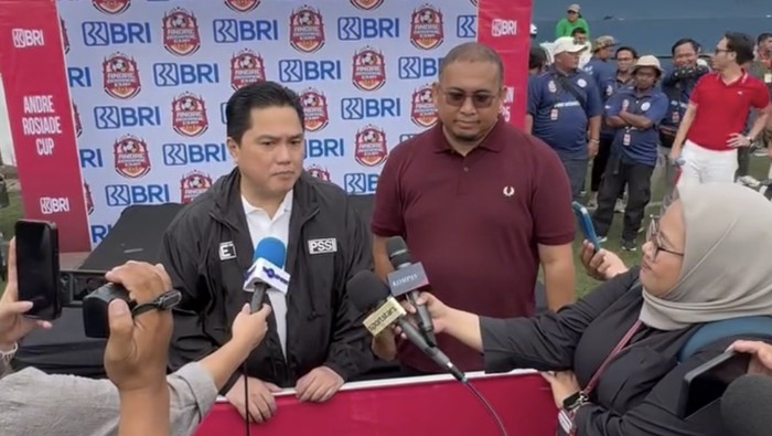 Erick Thohir Puji Andre Rosiade Tokoh Sepakbola yang Peduli Pembinaan Usia Muda
