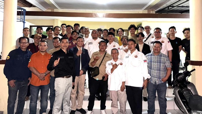 Ketum IKM Andre Rosiade Siap Renovasi Asrama Mahasiswa Minang di Jogja