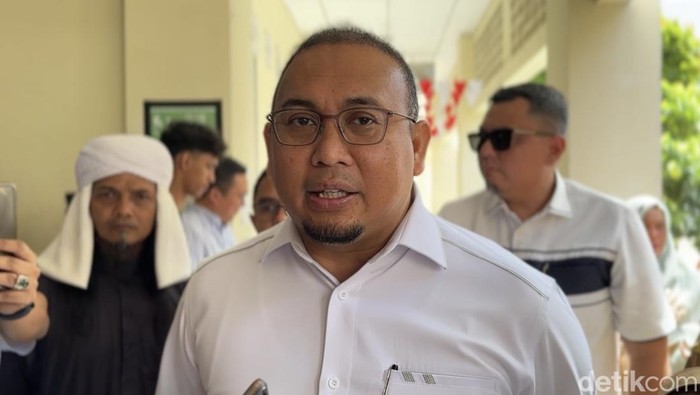 Andre Rosiade Resmikan Tower BTS Telkomsel di Nagari Katialo Solok