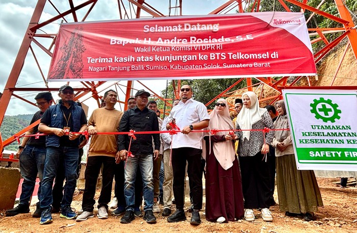 Andre Rosiade Resmikan BTS Telkomsel di Sumiso Solok, Target 6 Tower Baru 2026
