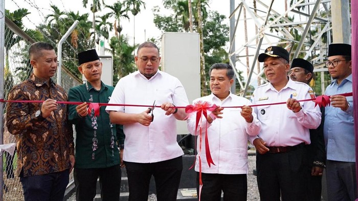 Andre Rosiade Resmikan BTS Telkomsel, Nagari Dalko Agam Tak Lagi Terisolir
