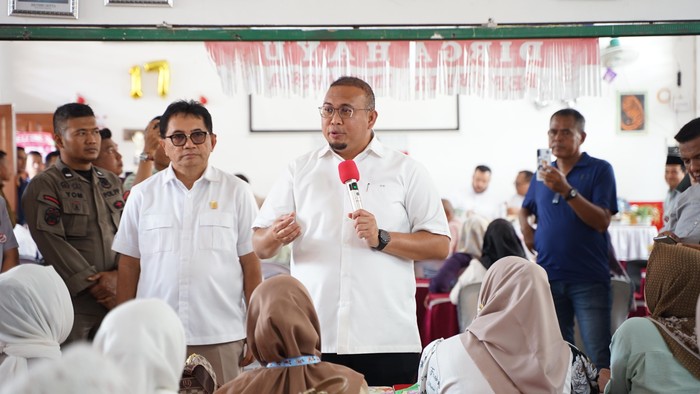 Andre Rosiade Tinjau MBG di Kota Padang, Orang Tua Murid Setuju Program Ini Dilanjutkan