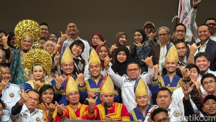 Andre Rosiade: IKM Siap Pecahkan Rekor Dunia Masak Rendang 30 Ton se-RI
