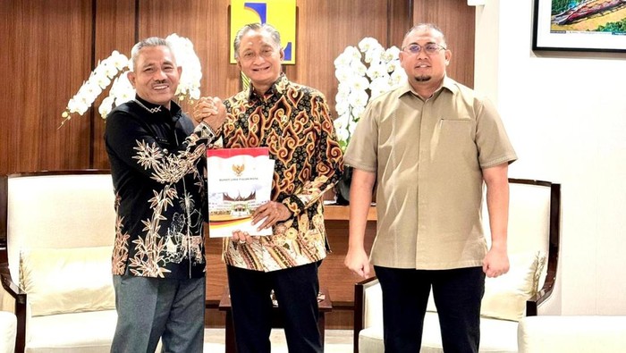 Perjuangkan Jalan, Andre Rosiade Ajak Bupati Lima Puluh Kota Temui Menteri PU