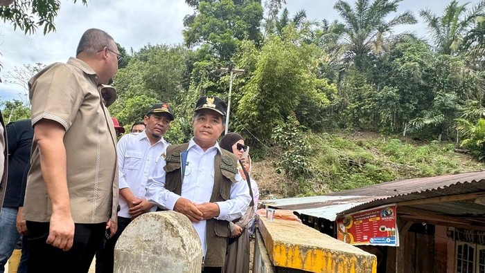 Andre Rosiade Cek Kondisi Jaringan di Agam, Puluhan BTS di Sumbar Rusak
