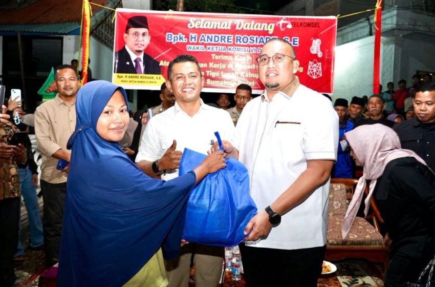 Andre Rosiade Bagikan 1.000 Paket Sembako di Tigo Lurah, Kabupaten Solok