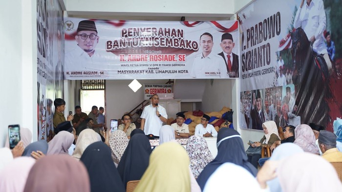 Andre Rosiade Bagikan 3.000 Paket Sembako di Lima Puluh Kota Sumbar