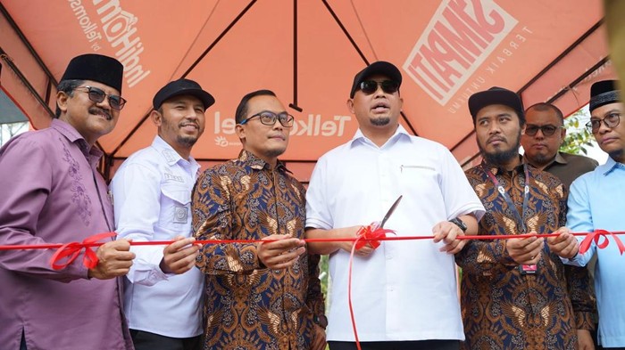 Andre Rosiade Resmikan BTS Telkomsel di Kamang Hilia Agam