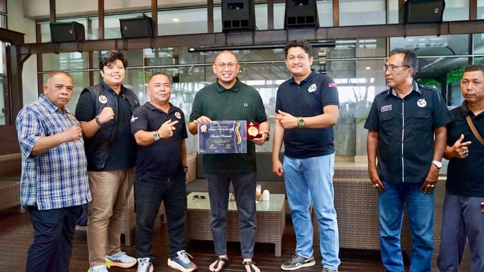 All Out Bantu Penanganan Bencana, Andre Rosiade Terima Medal of Honor