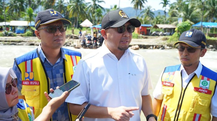 Andre Rosiade Kawal Pembangunan Jembatan Anduring Kayu Tanam Sumbar
