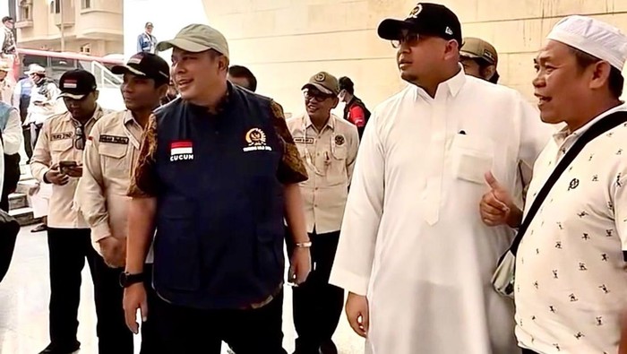 Instruksi Prabowo, Andre Rosiade Salurkan 122 Sapi Kurban di Sumbar