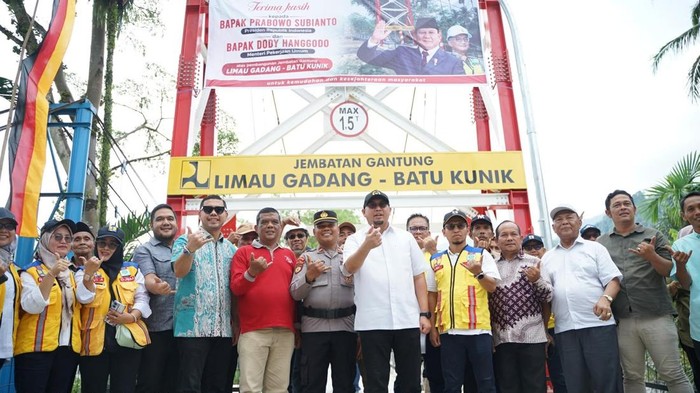 Andre Rosiade: Era Prabowo, Jembatan Gantung Limau Gadang Dibangun Kembali